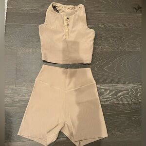 Buffbunny Ribbed Yoga Shorts size Medium with Matching Built In Bra Top